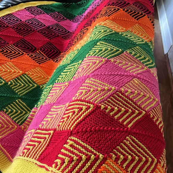 Handmade square blanket - Picture 5 of 7